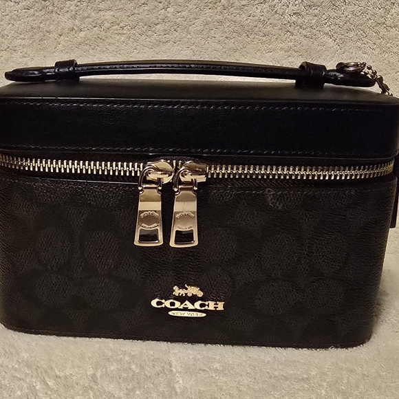 Coach Signature Cosmetic Case - Picture 8 of 11